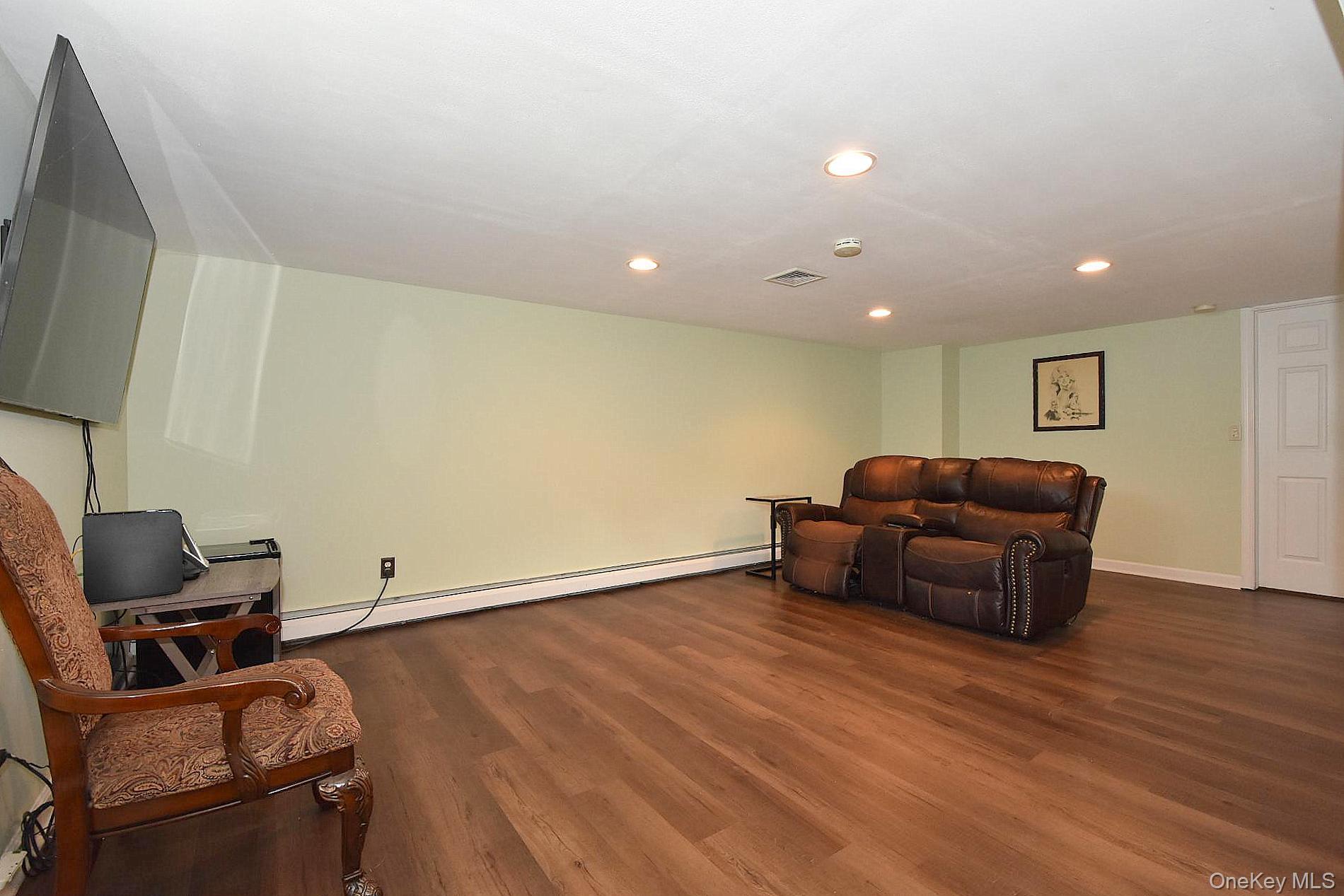 14 Milburn – For Sale photo 18