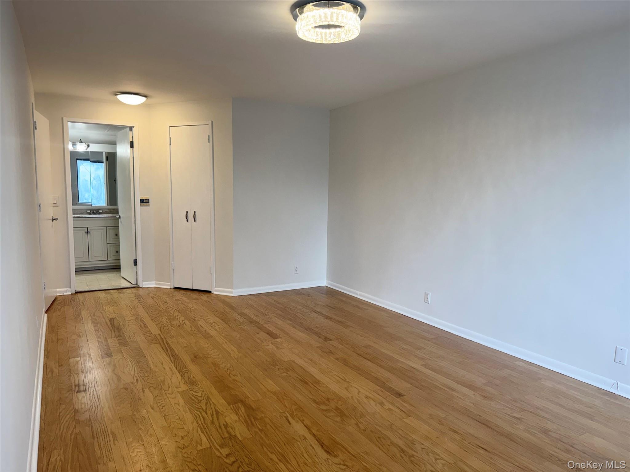 141 Great Neck Road, Unit 3F photo 14