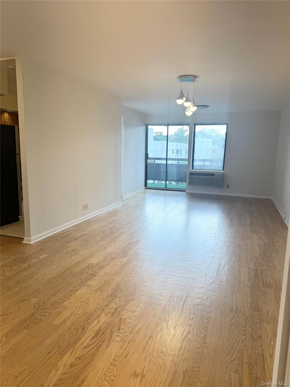 141 Great Neck Road, Unit 3F photo 8