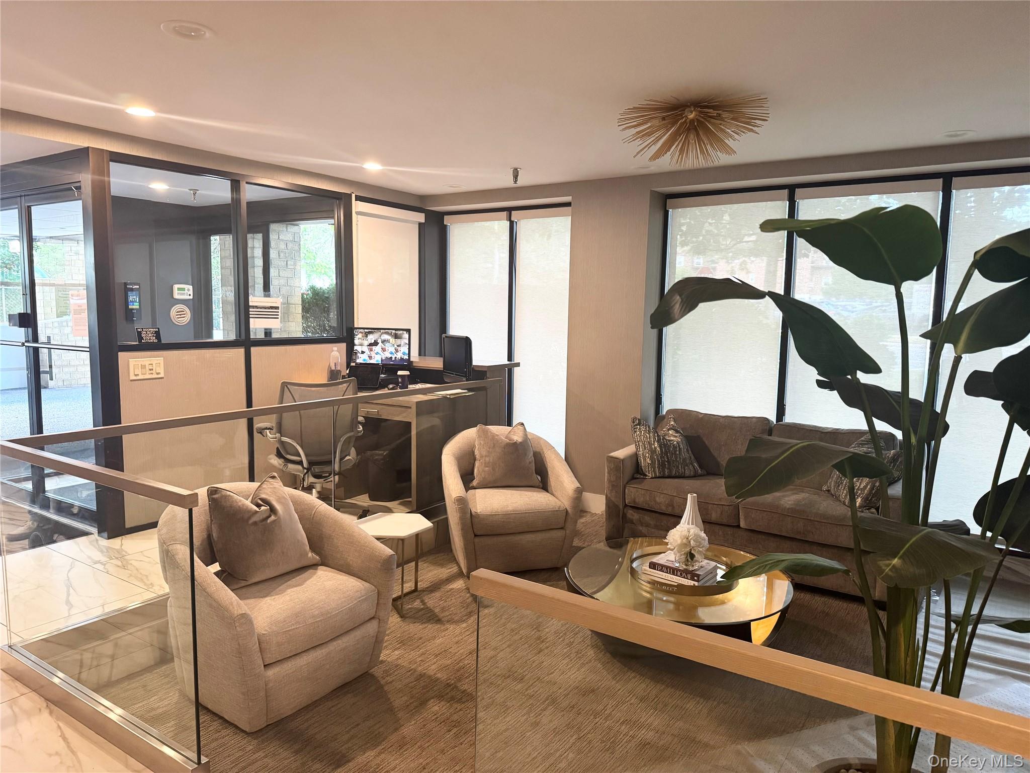 141 Great Neck Road, Unit 3F photo 4
