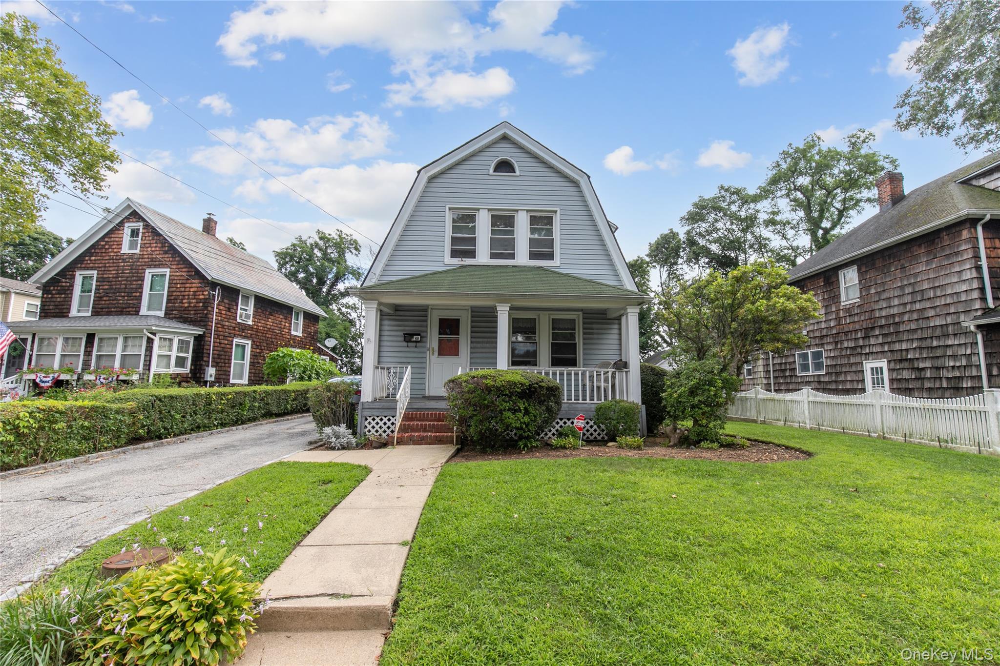 48 Saint Marks Place – For Sale photo 2