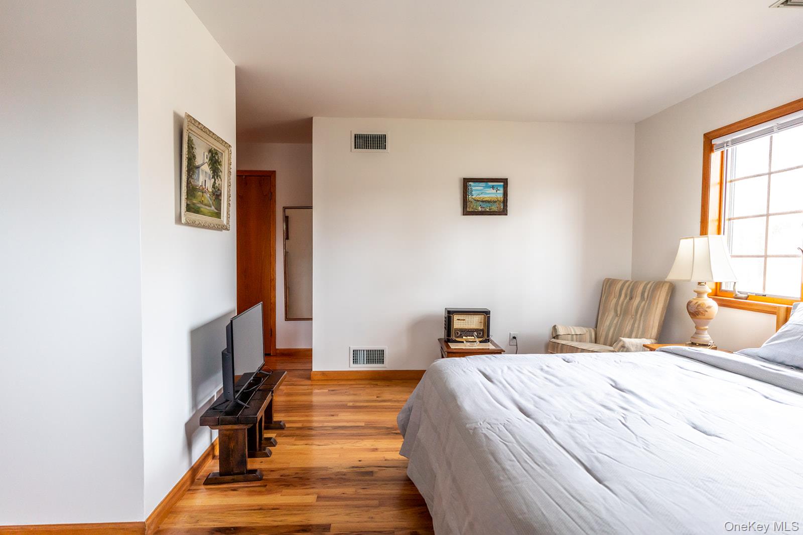 16 Roosevelt Boulevard – For Rent photo 9