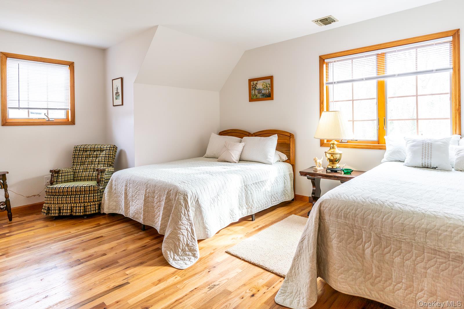 16 Roosevelt Boulevard – For Rent photo 3