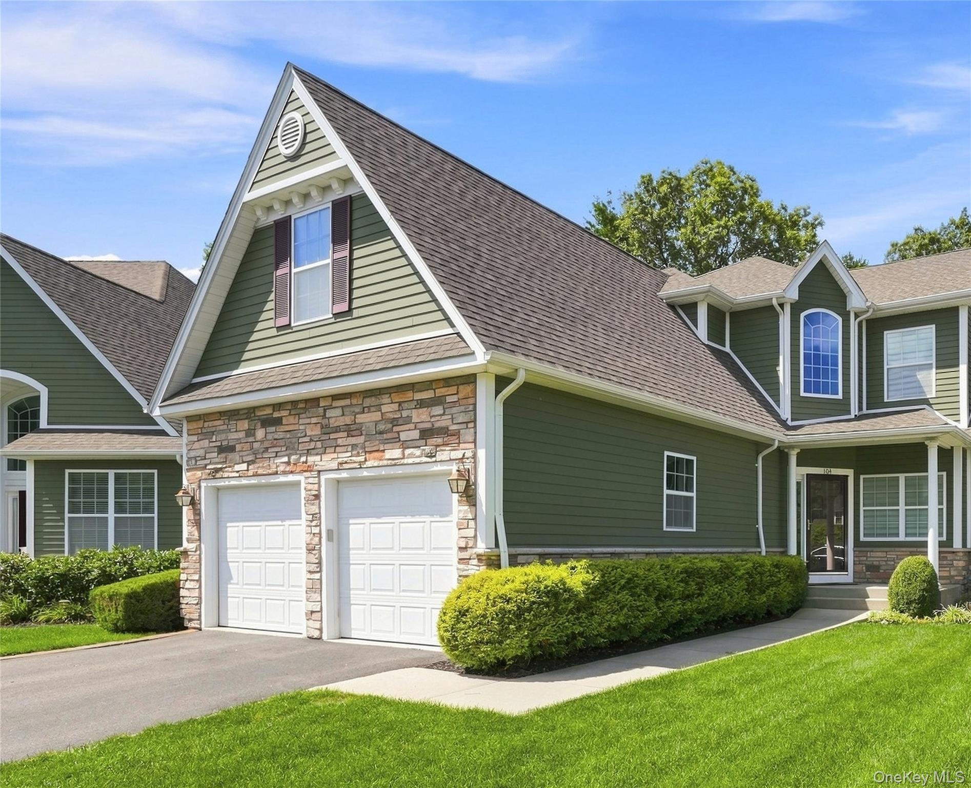 104 Victoria Place – For Sale