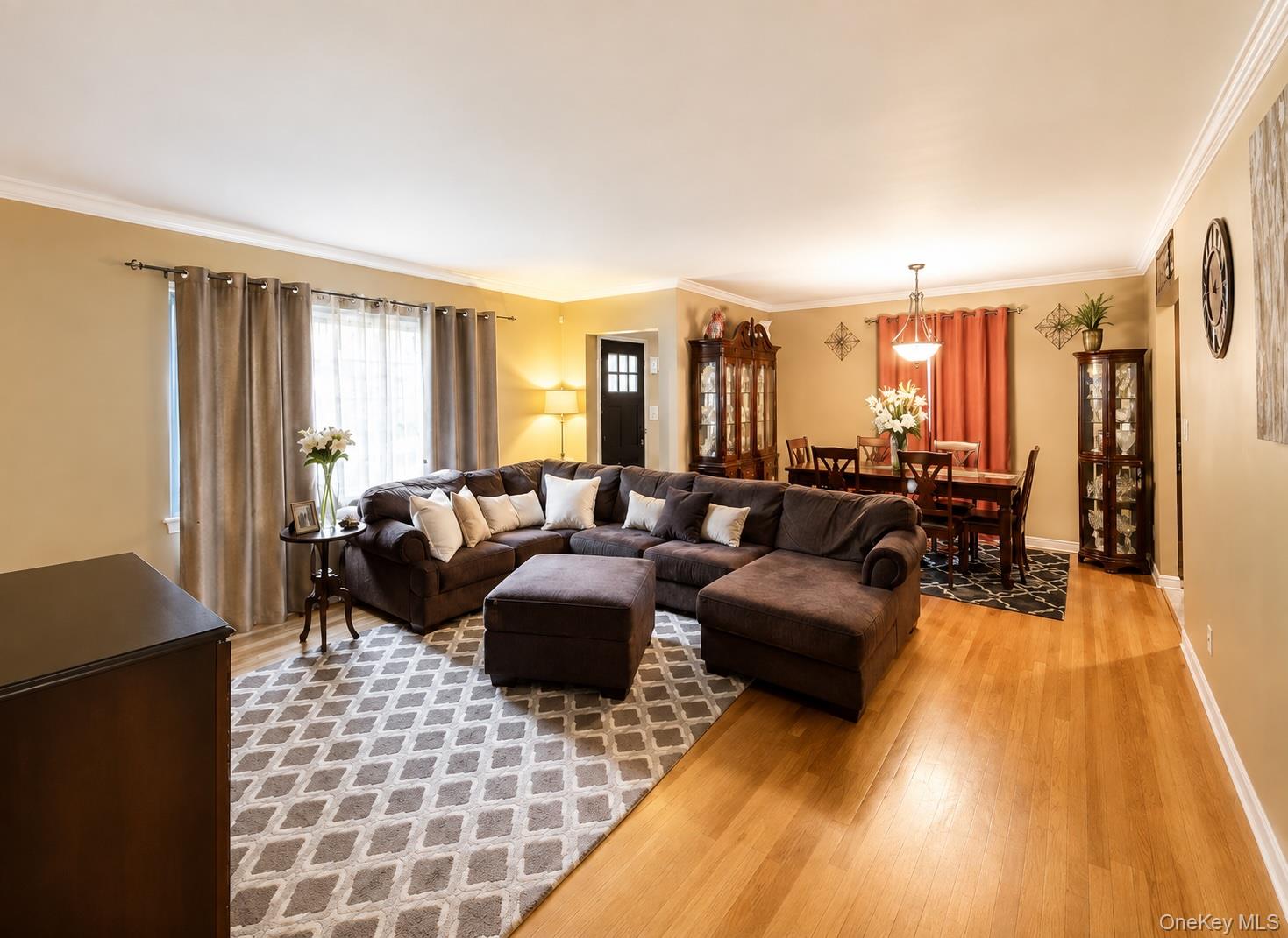 3 School Street – For Sale photo 2
