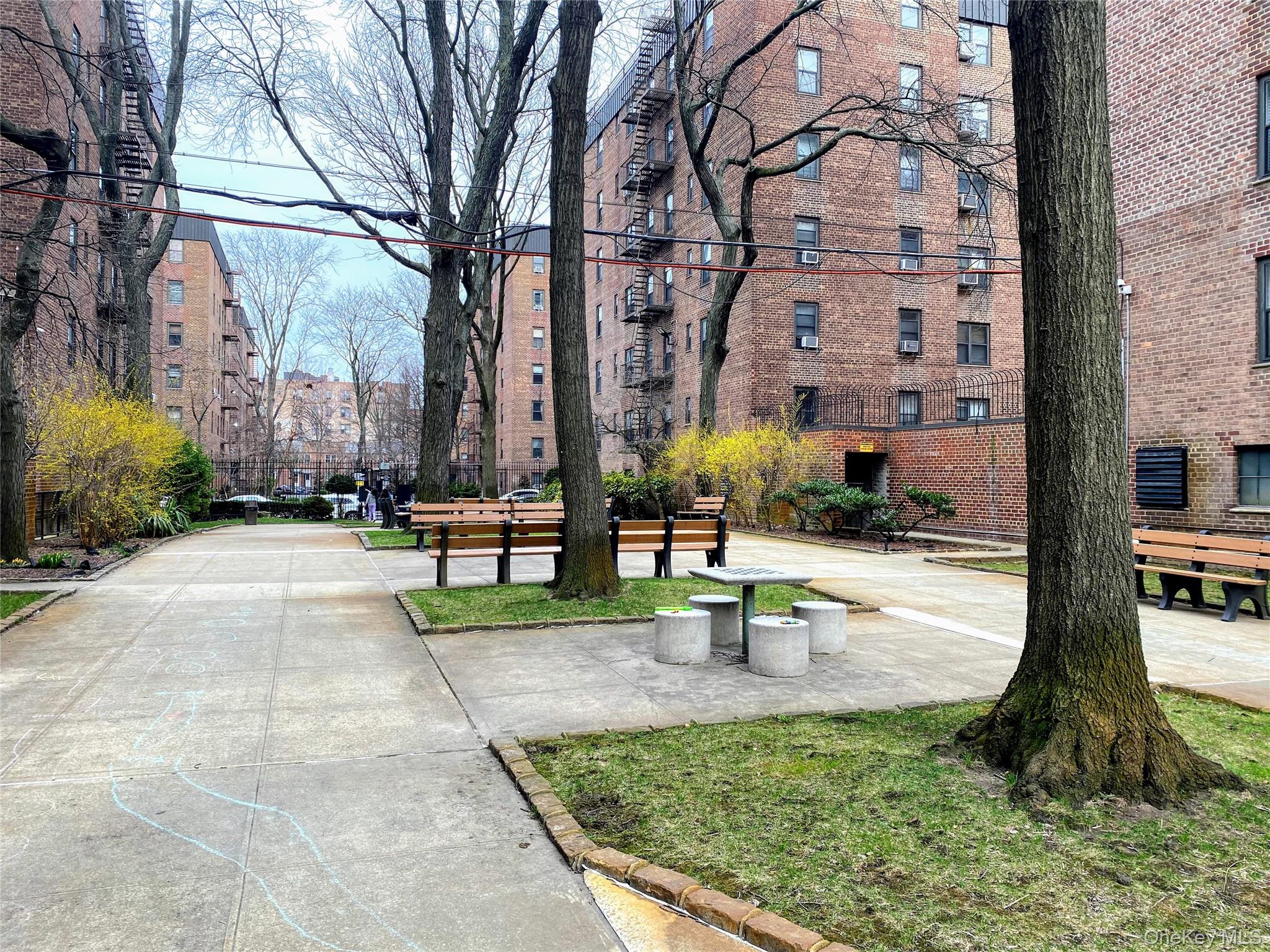 90-10 32nd Avenue, Unit 305 photo 9