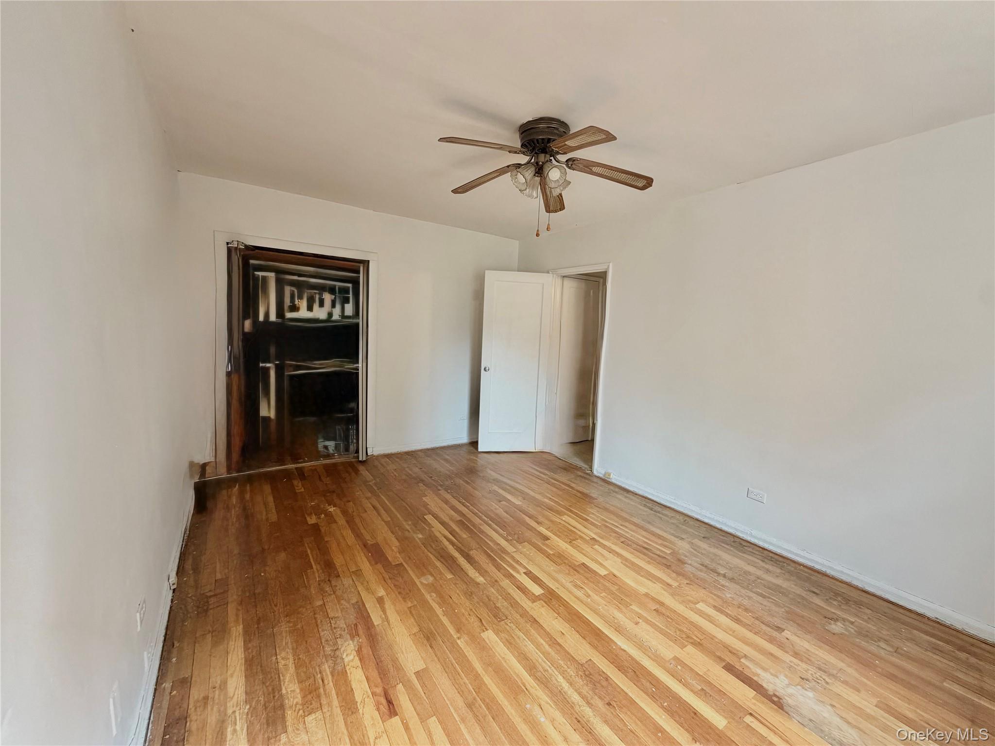 90-10 32nd Avenue, Unit 305 photo 4