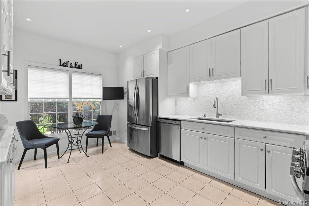 138 Doral Greens Drive W – For Sale photo 5