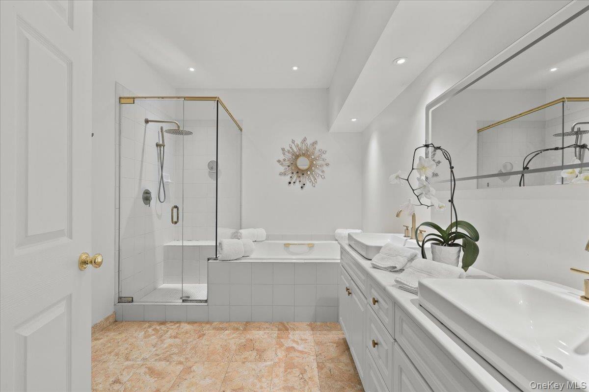 138 Doral Greens Drive W – For Sale photo 11