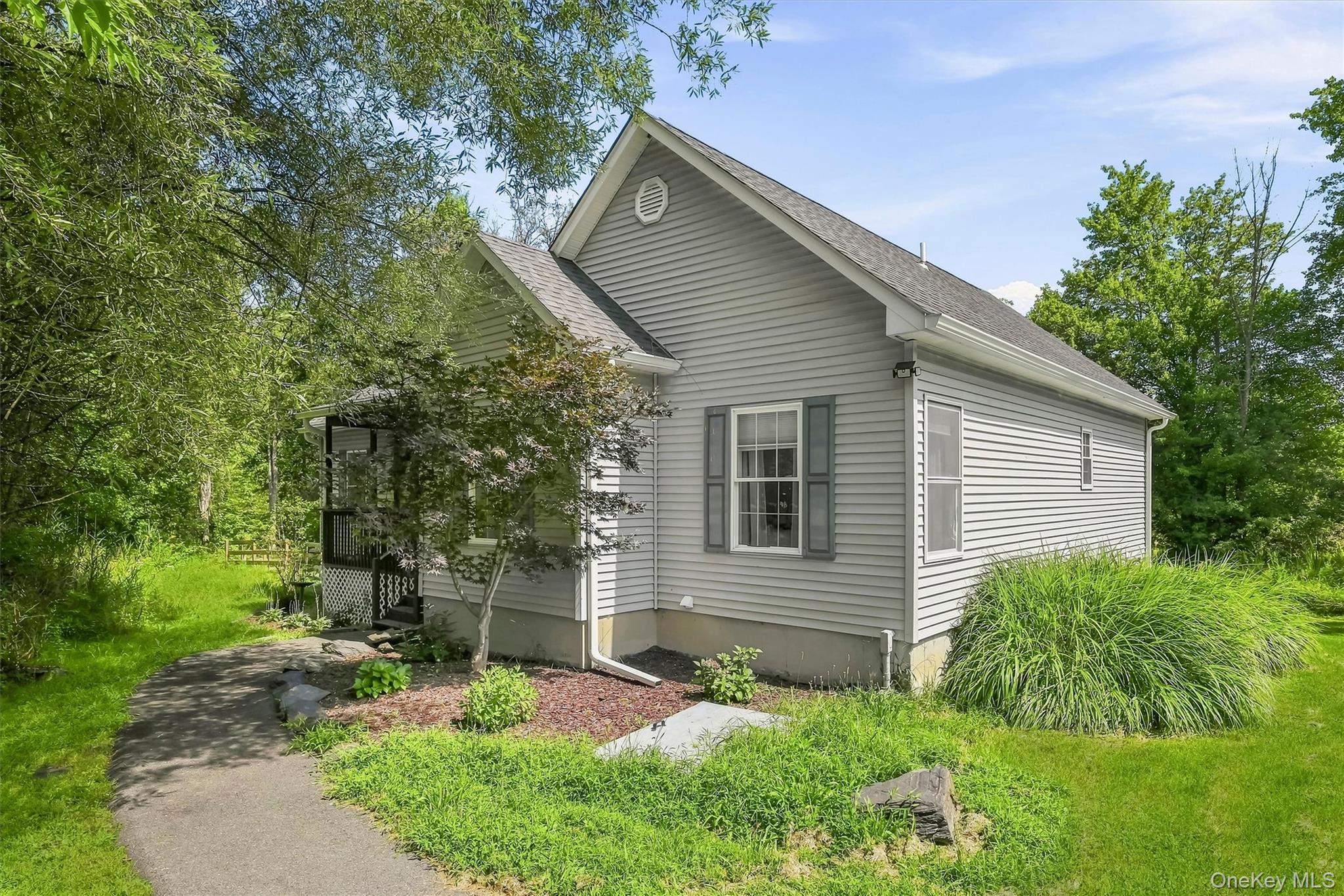 50 Hambletonian Avenue – For Sale photo 4