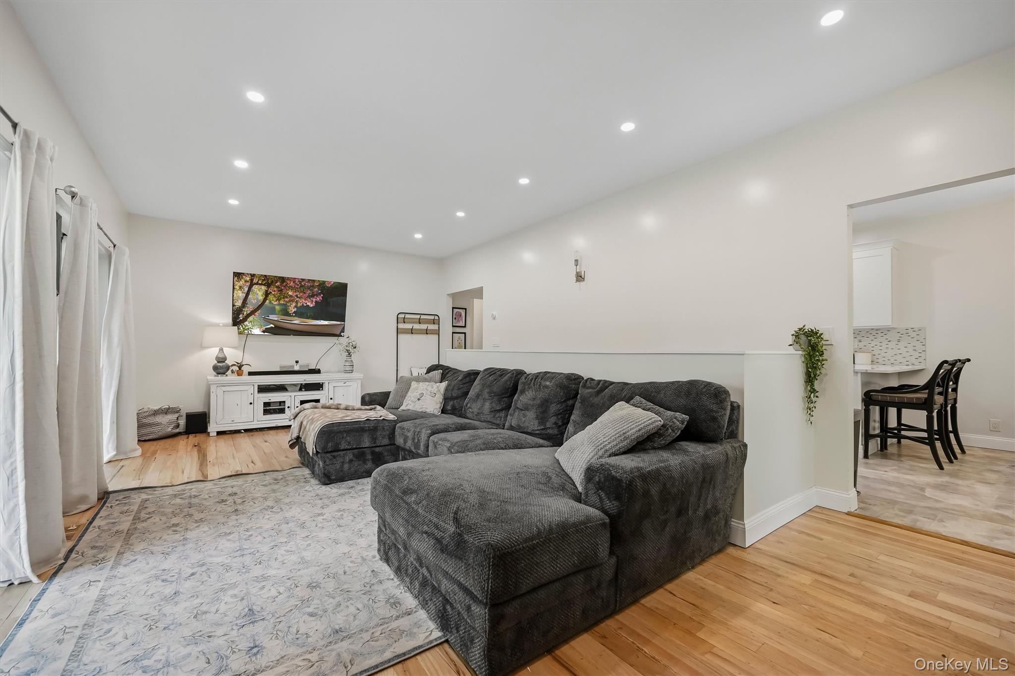 50 Hambletonian Avenue – For Sale photo 18