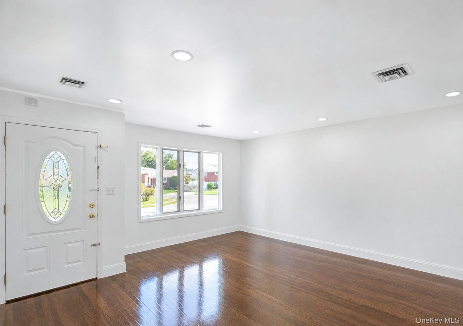 71 6th Street – For Sale photo 4