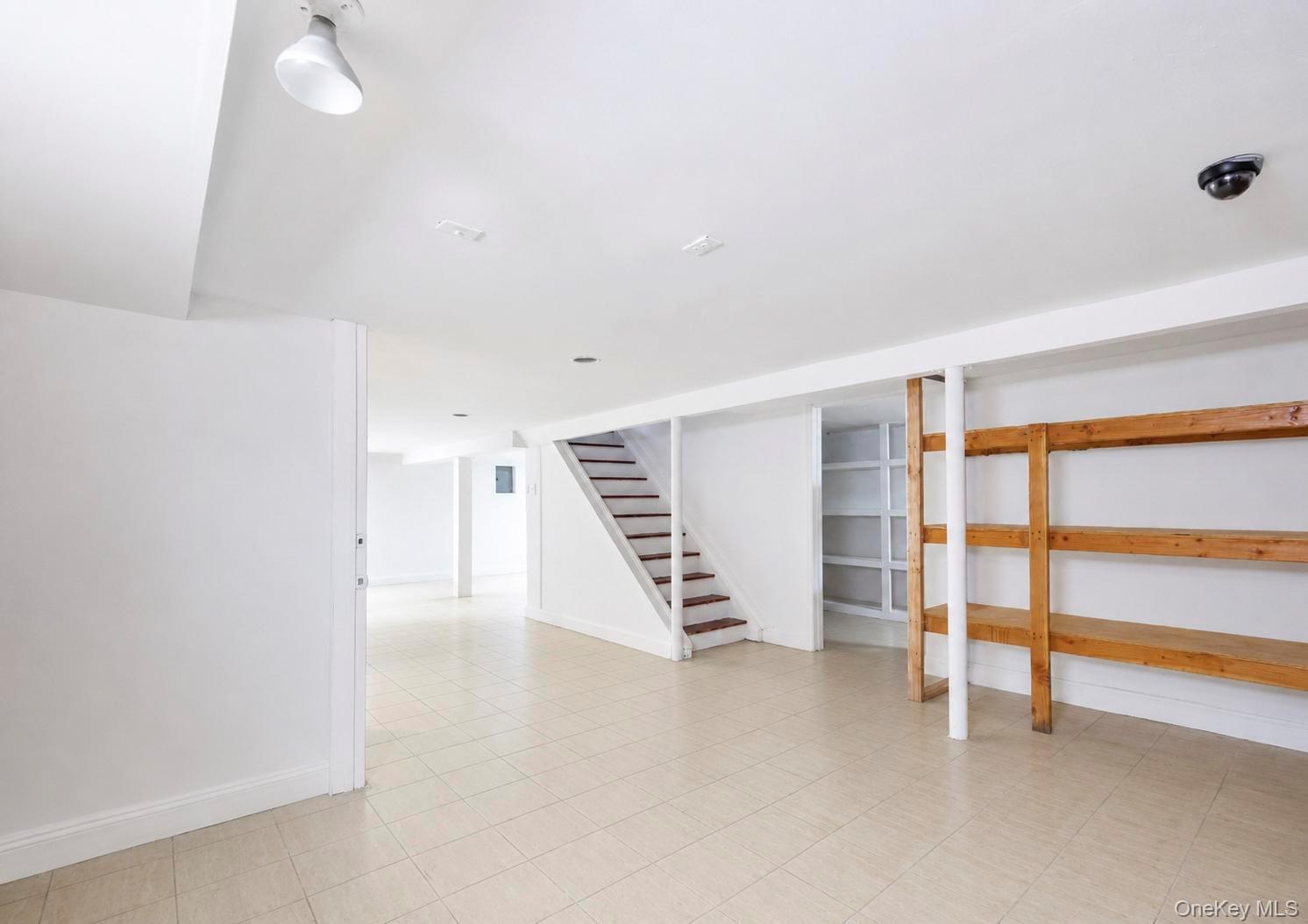 71 6th Street – For Sale photo 14