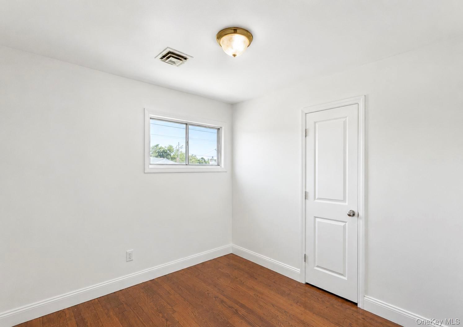 71 6th Street – For Sale photo 11
