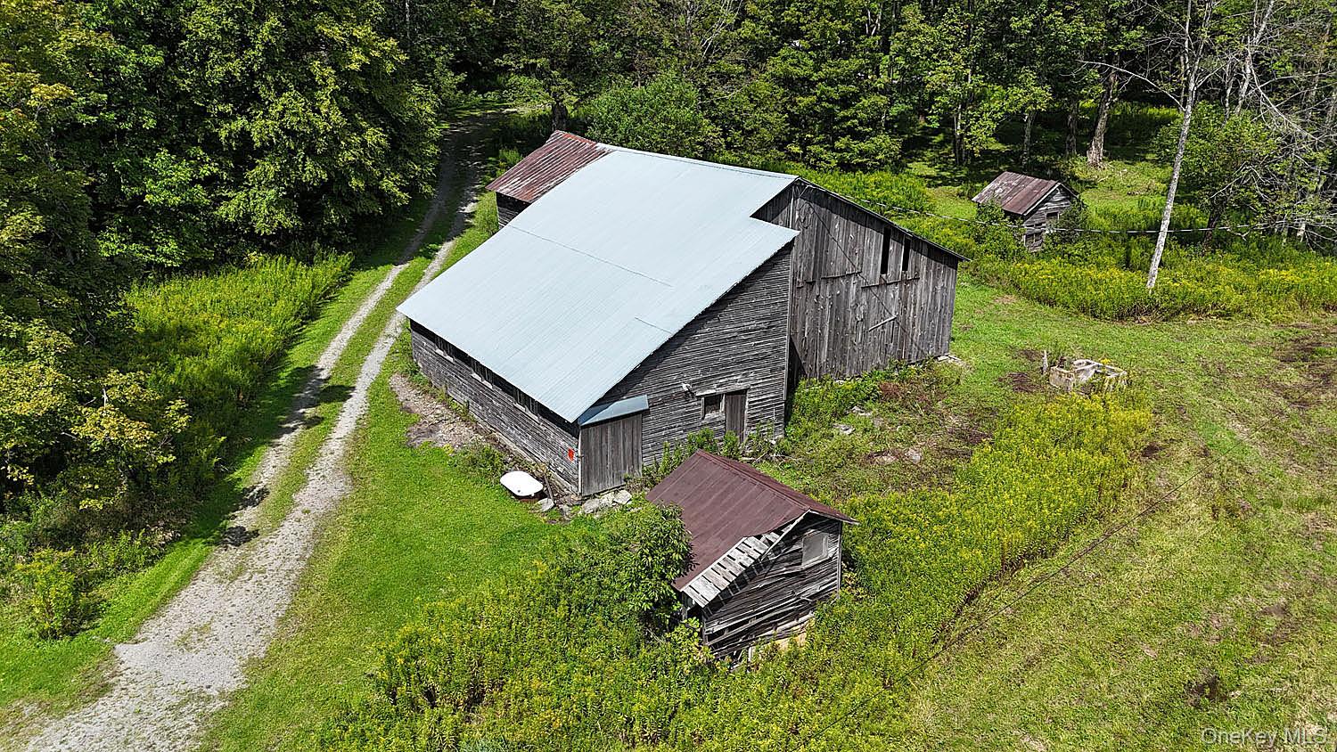 4011 Klondike Road – For Sale photo 3