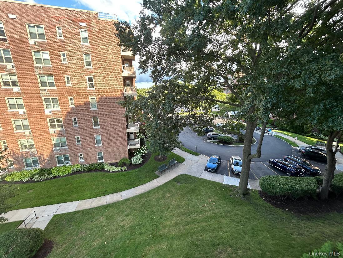 23-35 Bell Boulevard, Unit 3H photo 38
