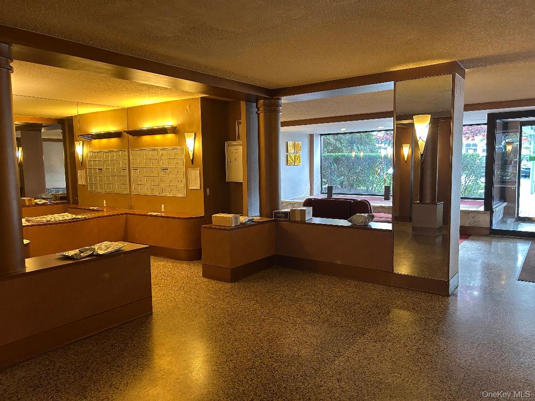 23-35 Bell Boulevard, Unit 3H photo 2