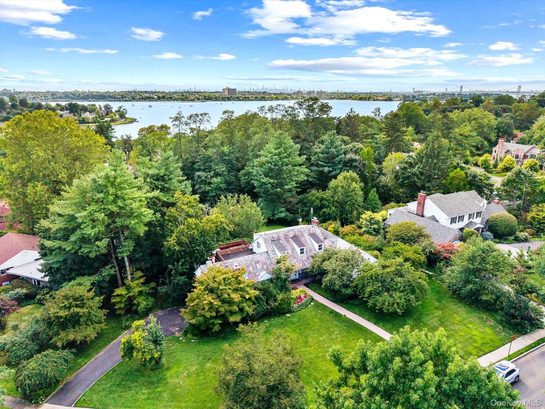 10 Vista Drive – For Sale