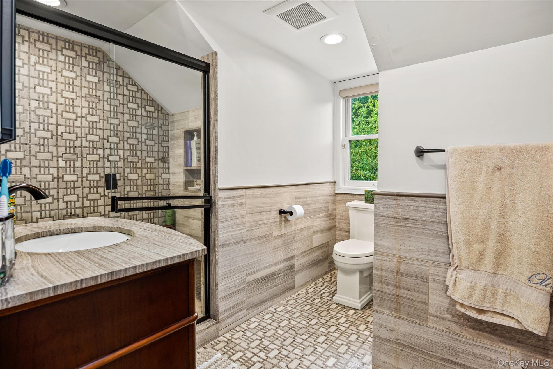 10 Vista Drive – For Sale photo 33