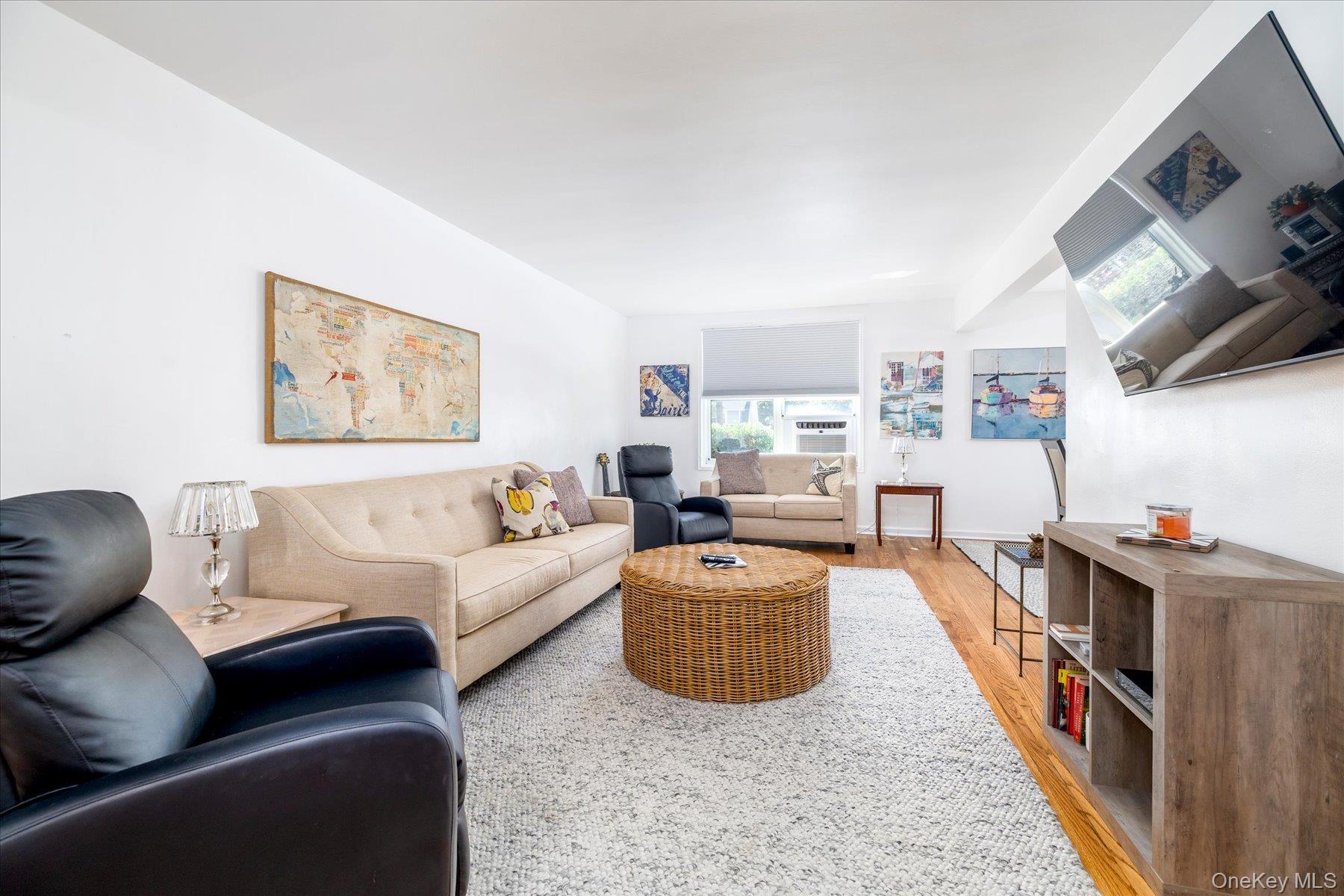 194 Smith Street, Unit 1Q photo 2