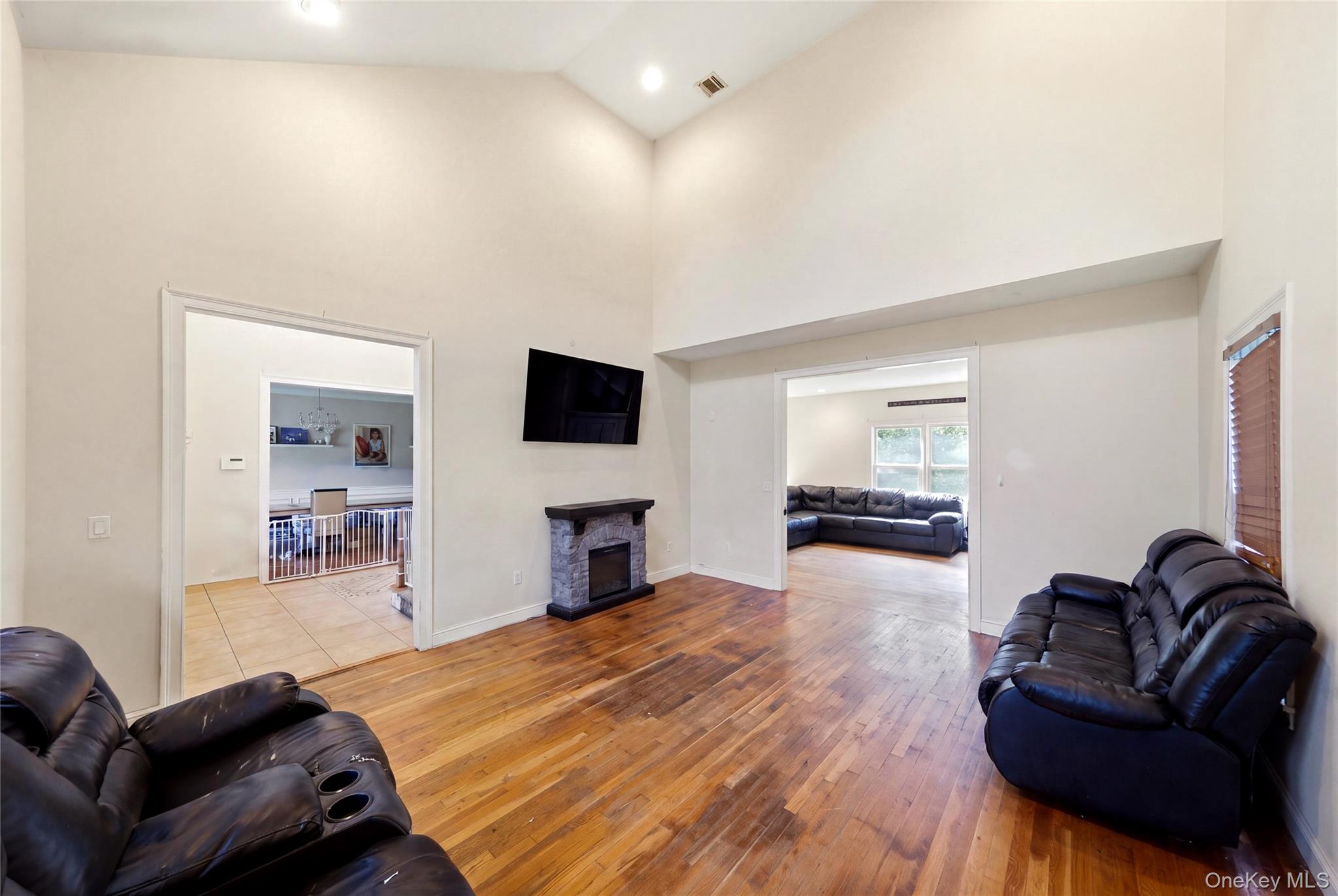 204 Melrose Parkway – For Sale photo 13