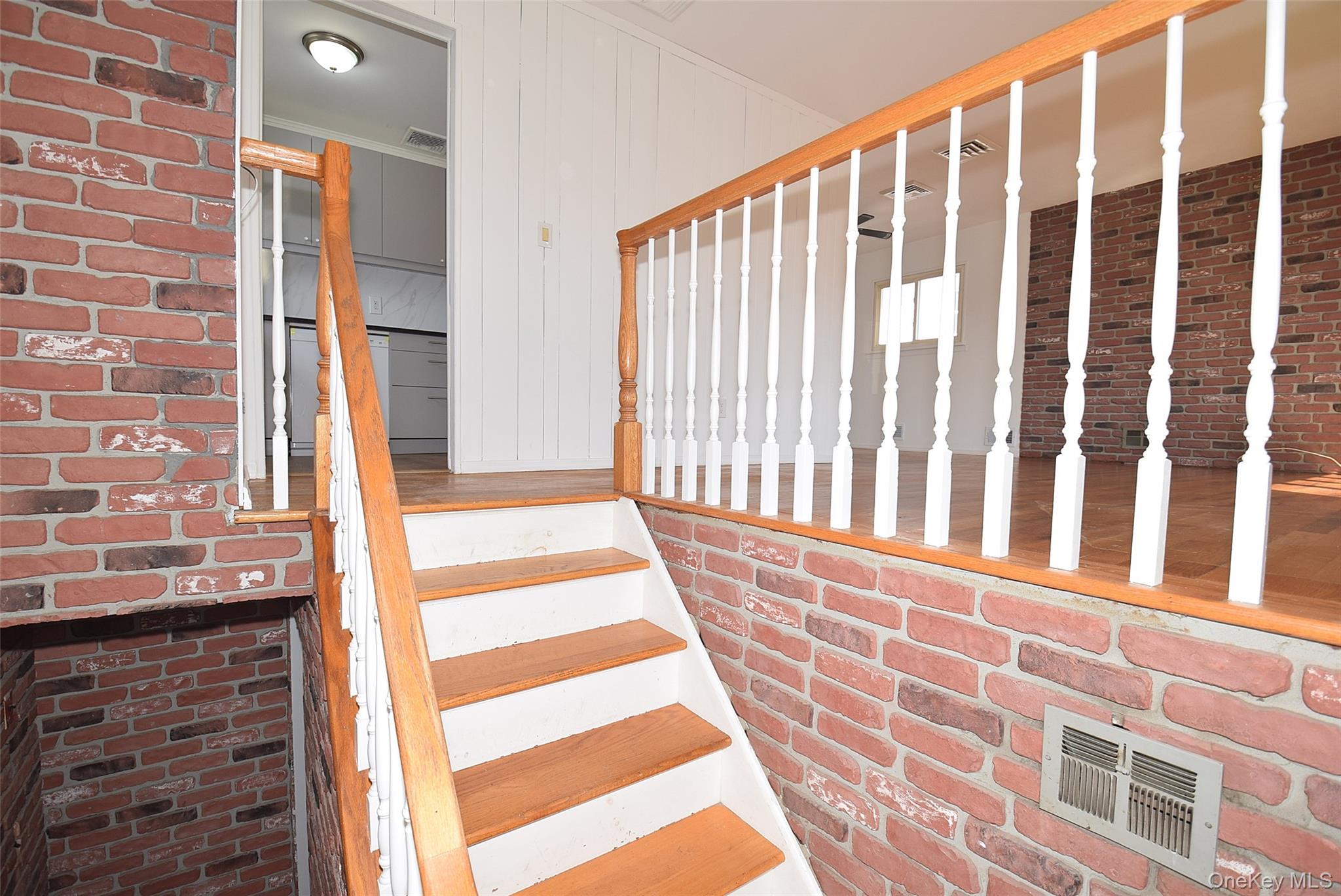 855 Surf Street – For Rent photo 2