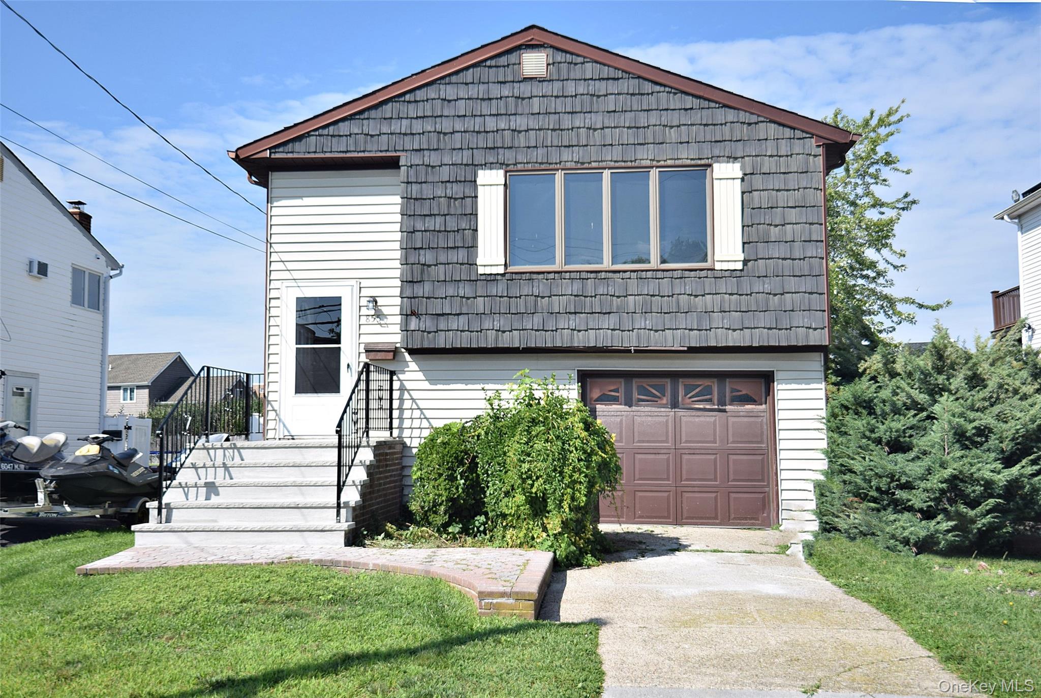 855 Surf Street – For Rent
