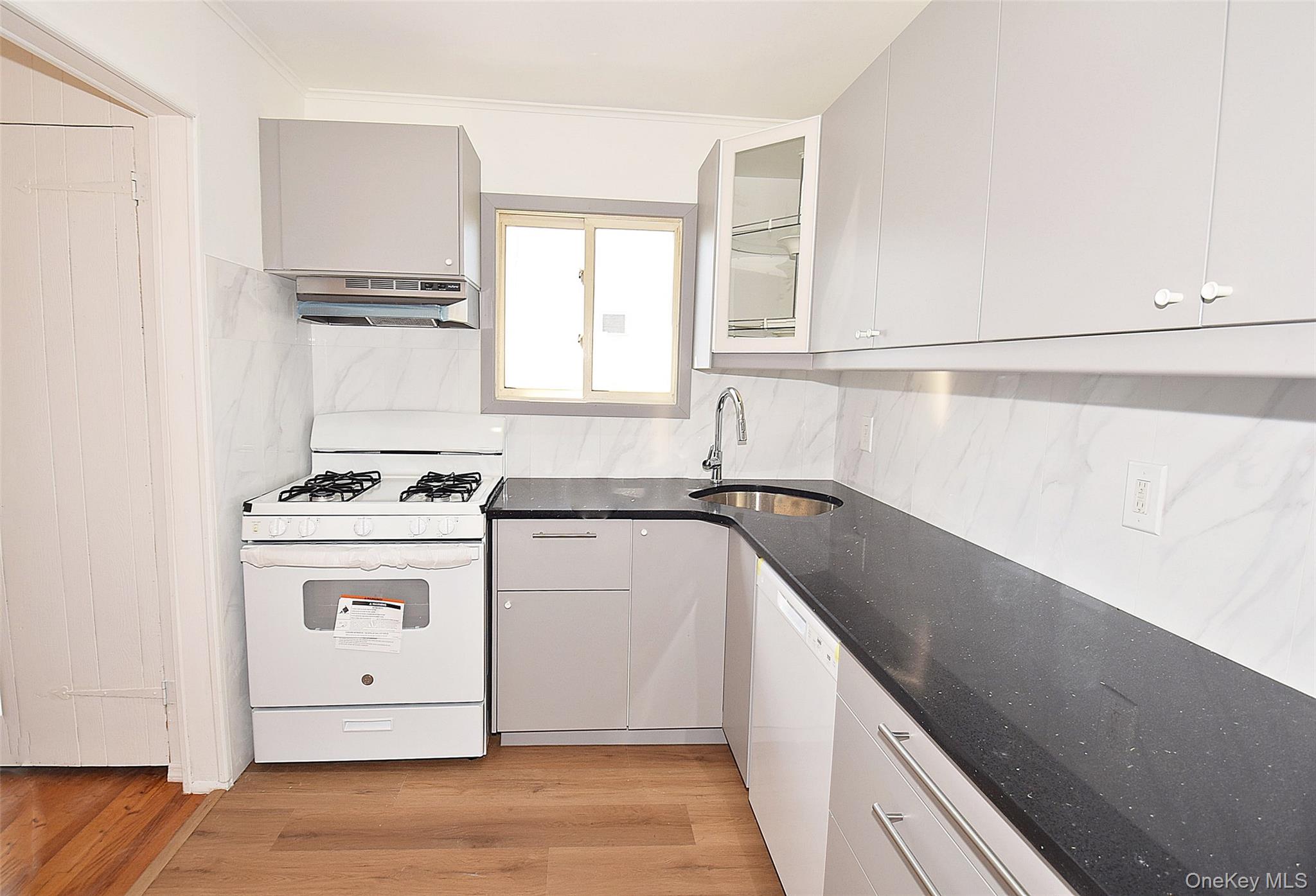 855 Surf Street – For Rent photo 7