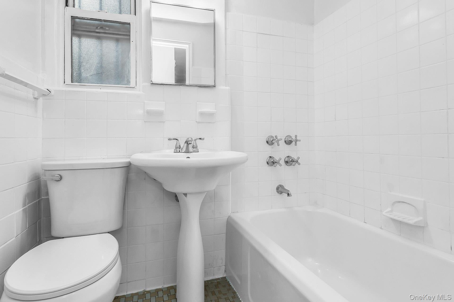 2600 Henry Hudson Parkway E, Unit 1D photo 13