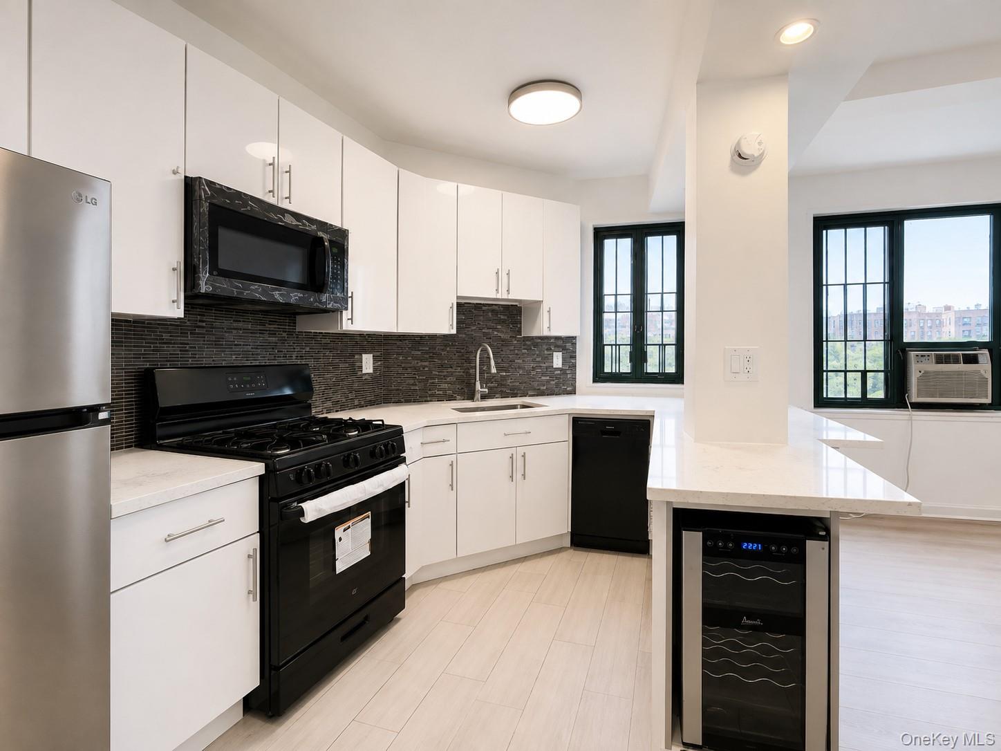1594 Unionport Road, Unit 3H