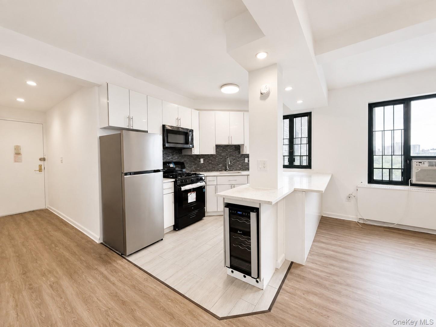 1594 Unionport Road, Unit 3H photo 6