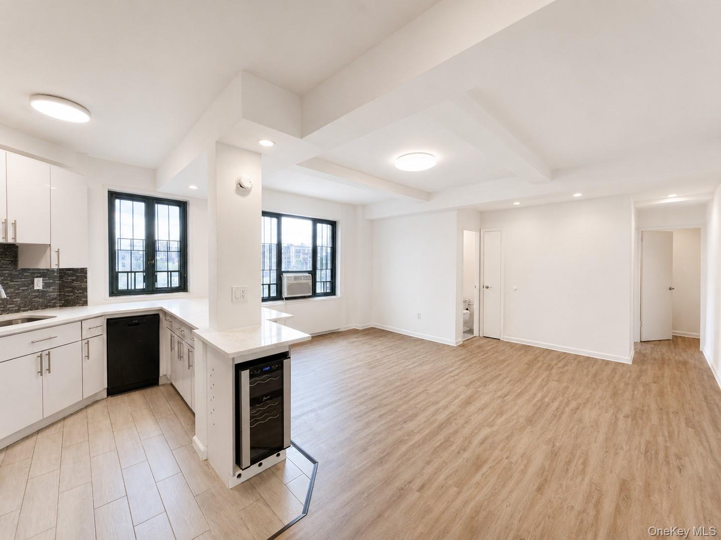 1594 Unionport Road, Unit 3H photo 5