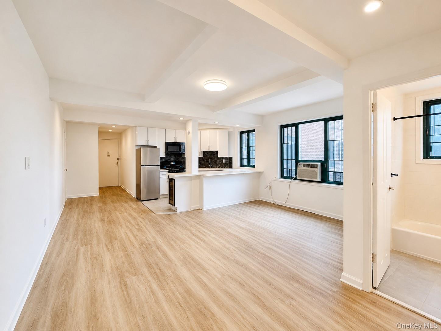 1594 Unionport Road, Unit 3H photo 10