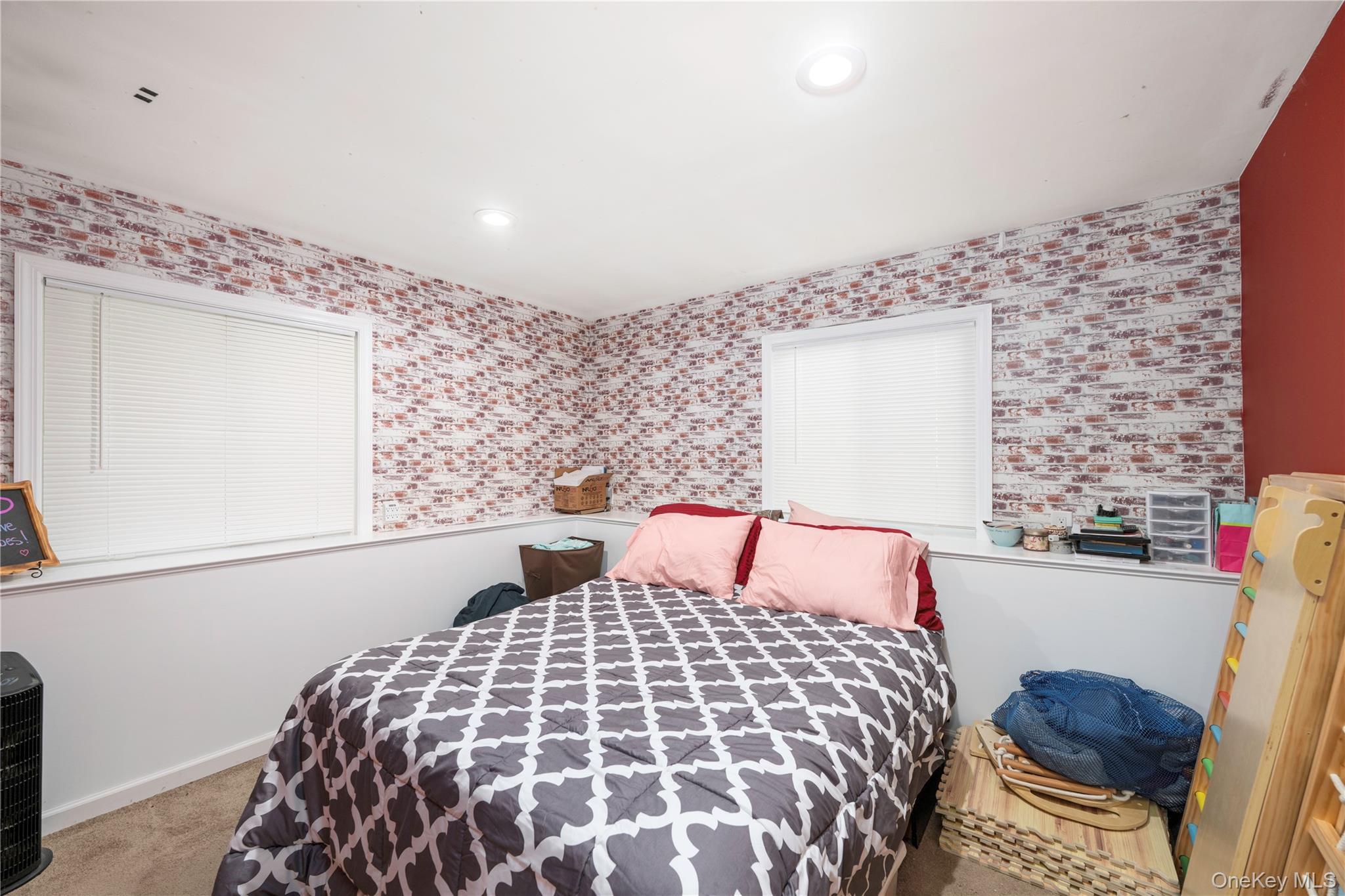 137 W Shore Drive – For Sale photo 22