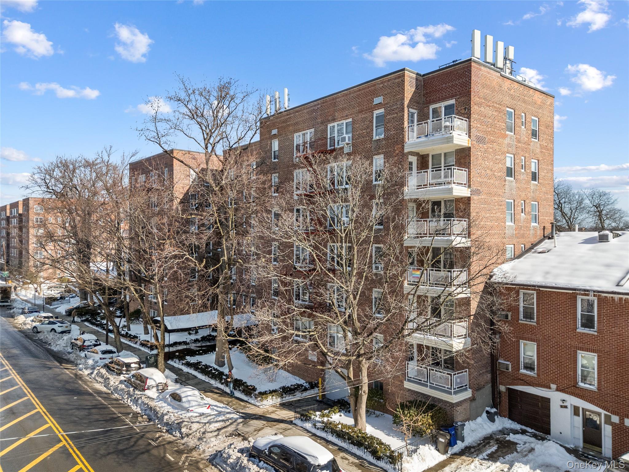 6200 Riverdale Avenue, Unit 7J photo 5