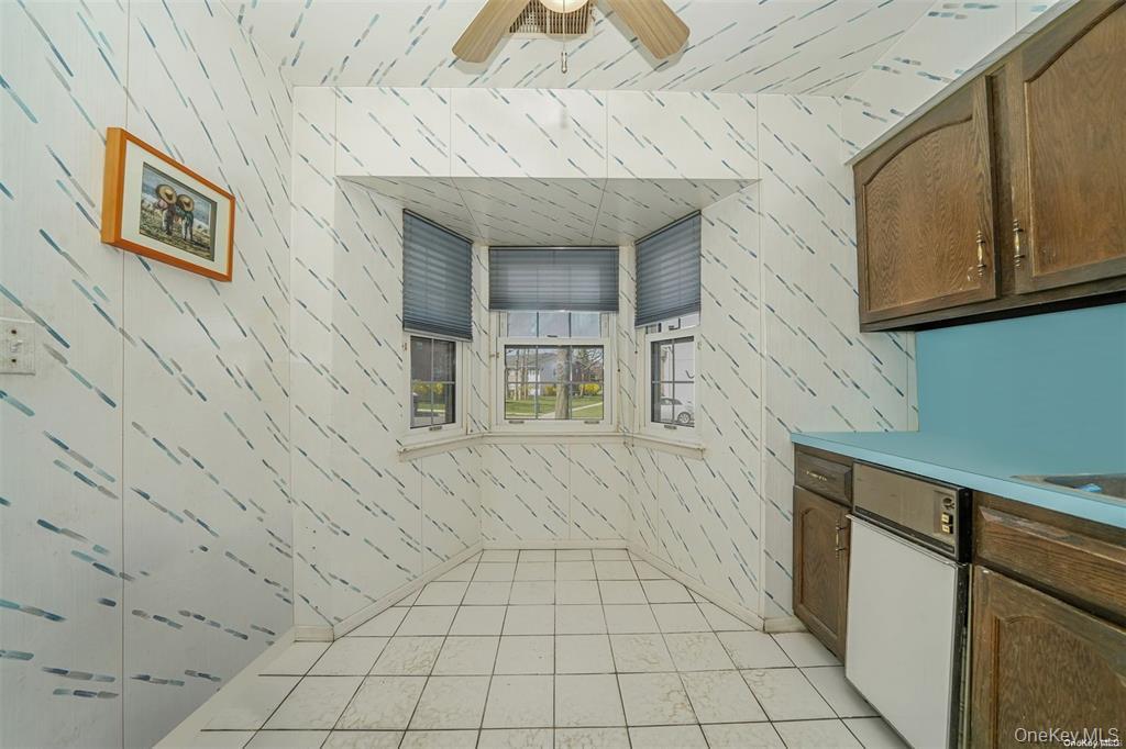 37 Santa Barbara Drive – For Sale photo 2