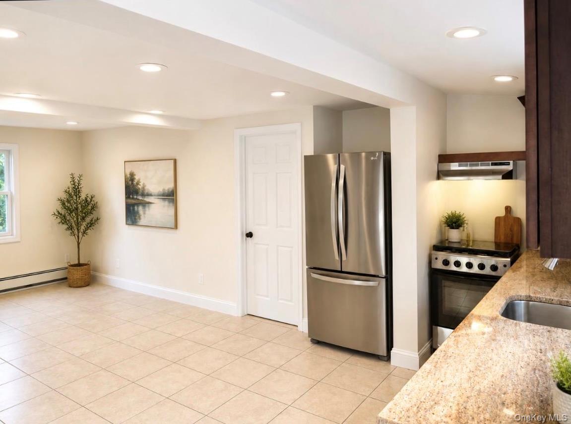 3 Carlisle Place, Unit 2 photo 4