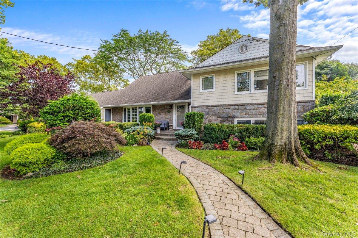 616 Woodmere Boulevard – For Sale
