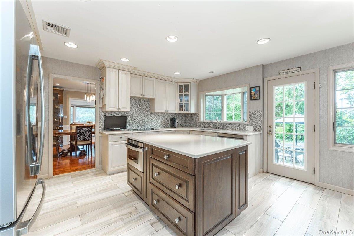 616 Woodmere Boulevard – For Sale photo 9