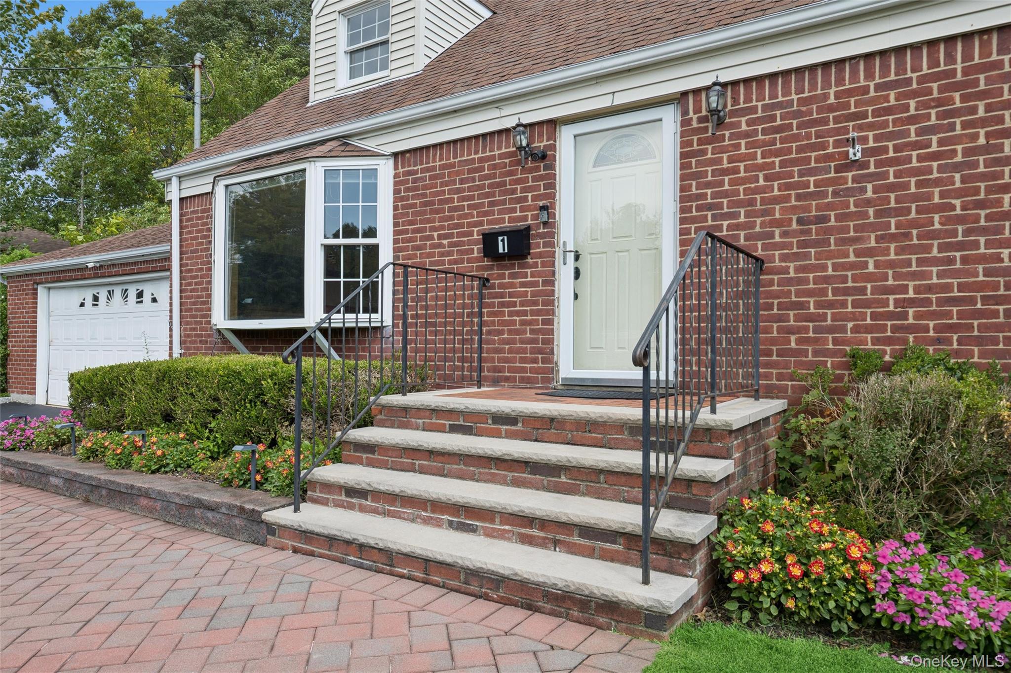 1 Clare Drive – For Sale photo 4
