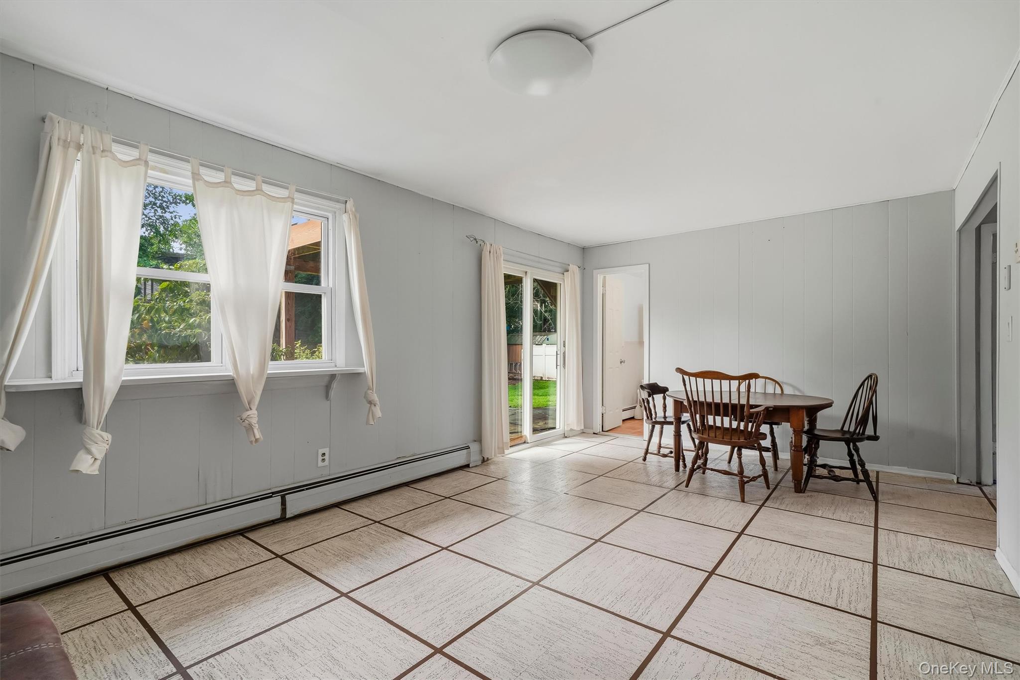 2 Maple Avenue – For Sale photo 32