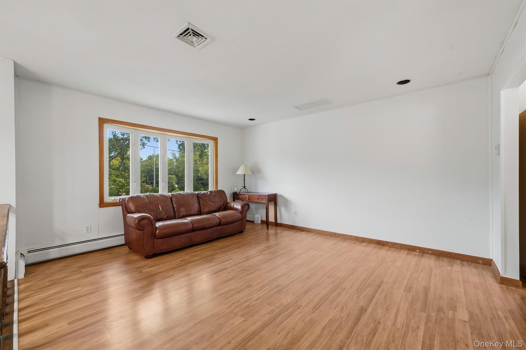 2 Maple Avenue – For Sale photo 7