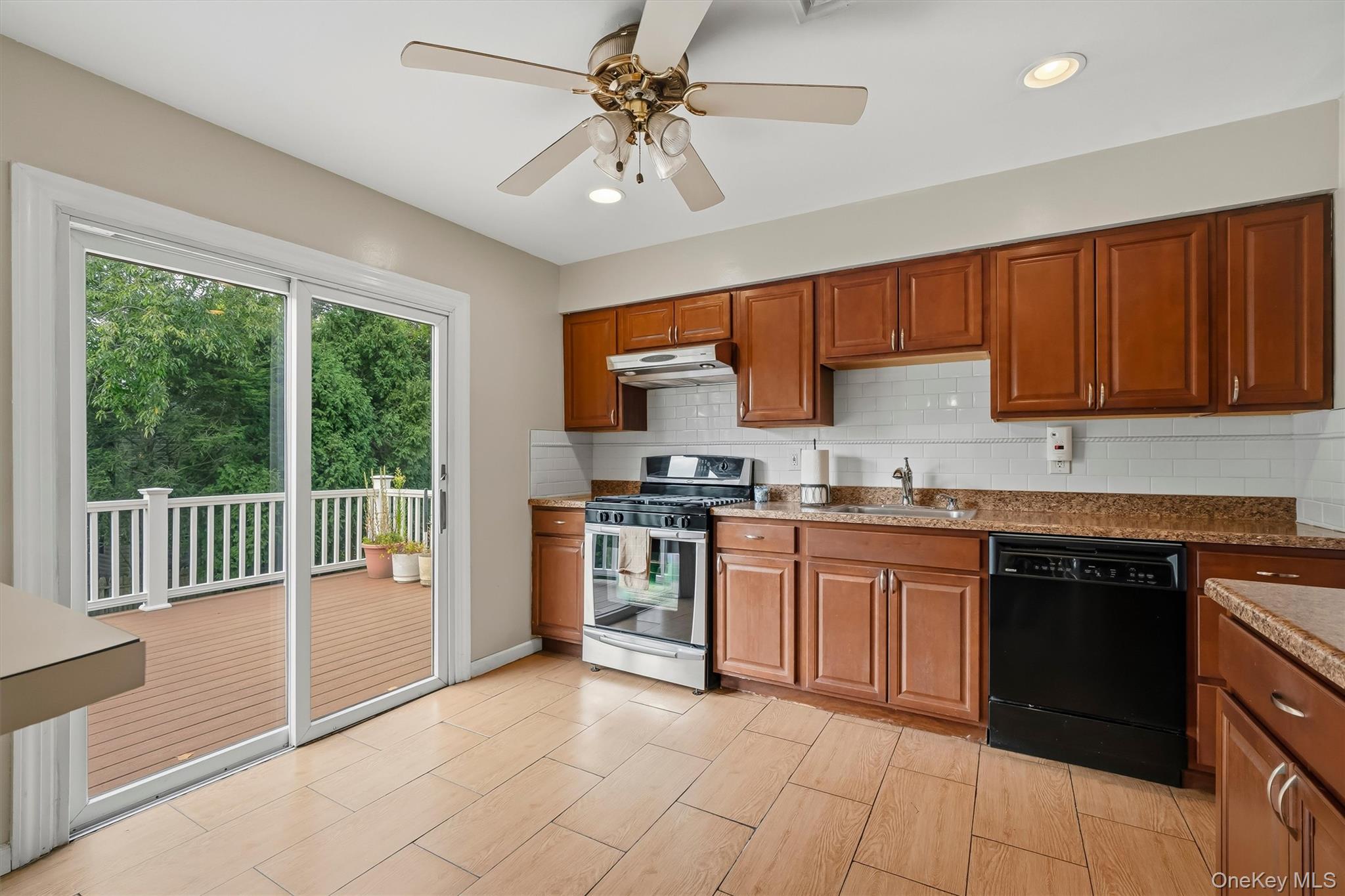 2 Maple Avenue – For Sale photo 16