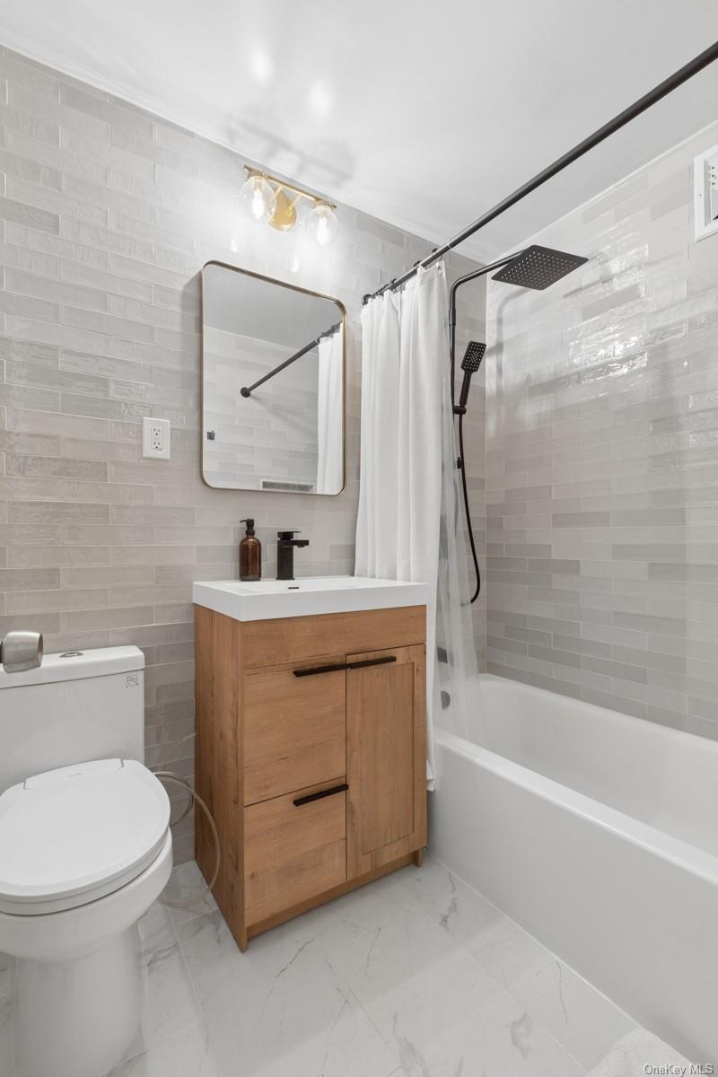 94-11 59th Avenue, Unit D9 photo 4