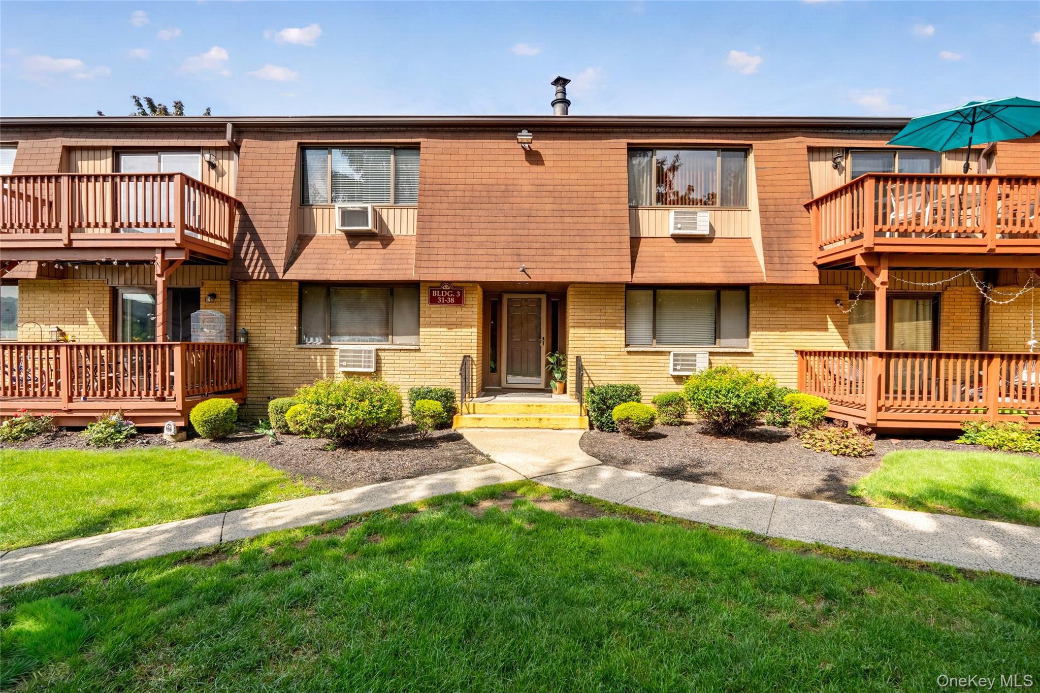 38 Richard Court, Unit Bldg 3