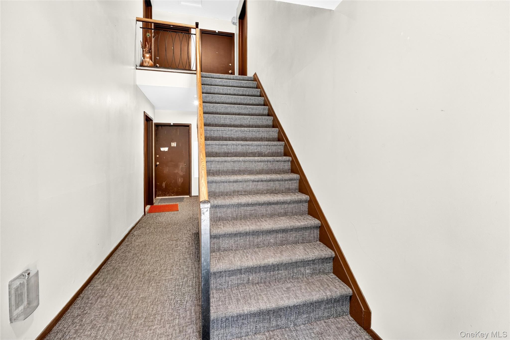 38 Richard Court, Unit Bldg 3 photo 4