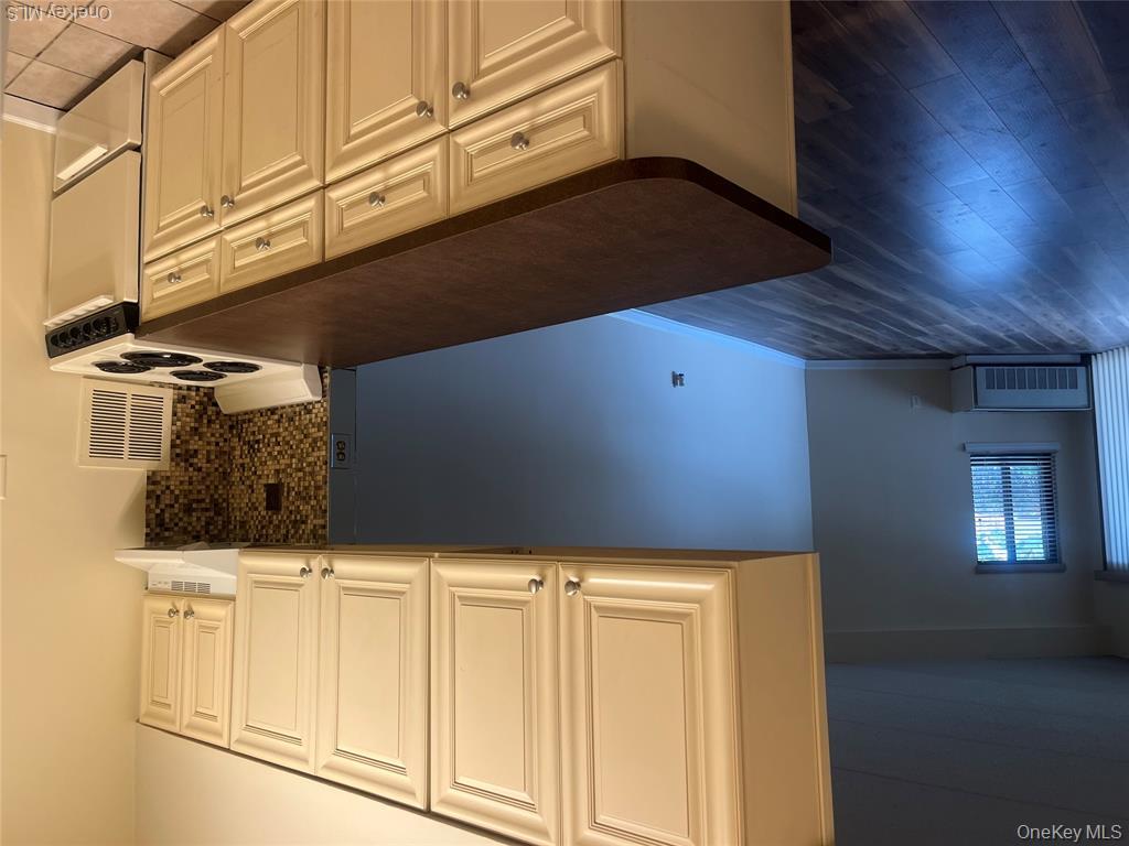 725 Miller Avenue, Unit #123 photo 6