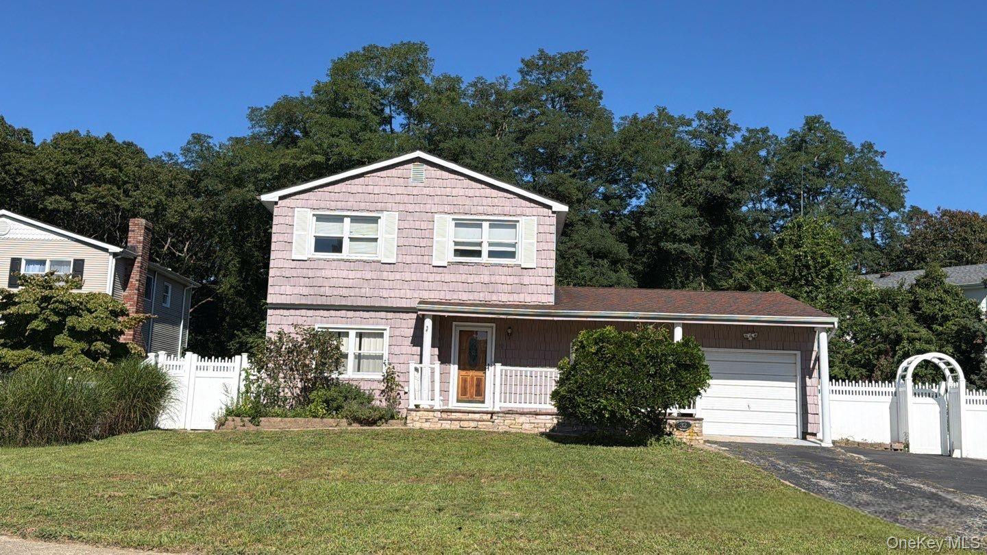32 Sylvia Circle – For Sale