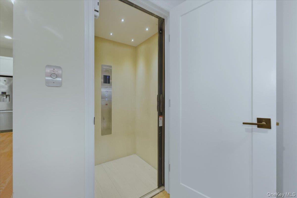 97 Wisconsin Street – For Rent photo 4