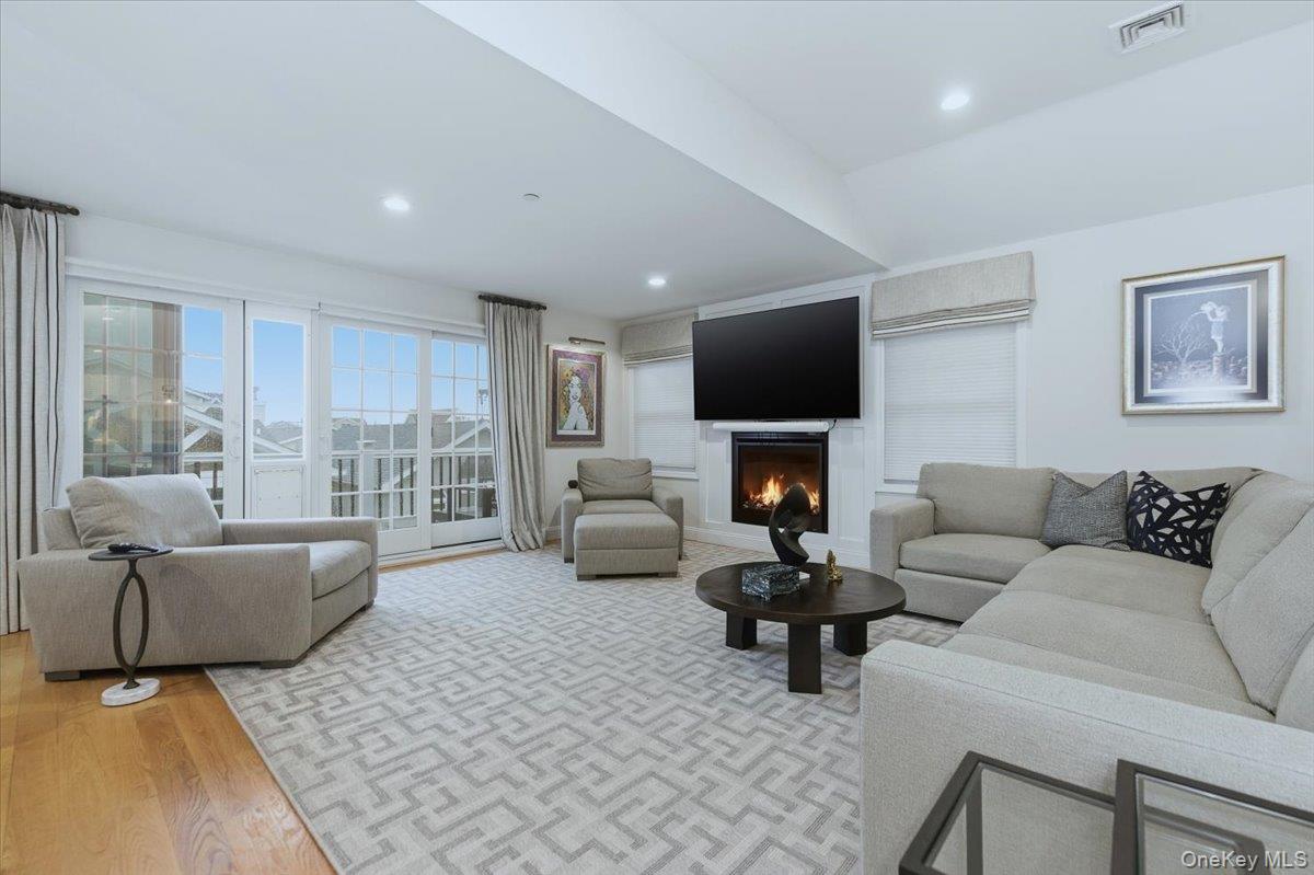97 Wisconsin Street – For Rent photo 8